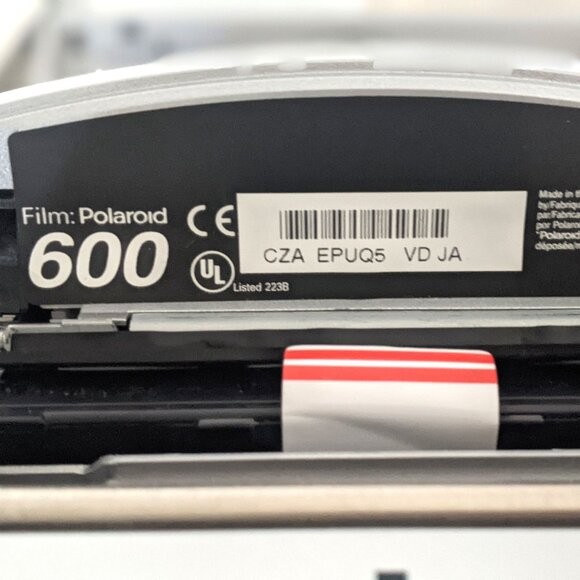 Vintage Polaroid P600 Instant Film Camera | Retro Party  Silver Old School - Picture 10 of 11